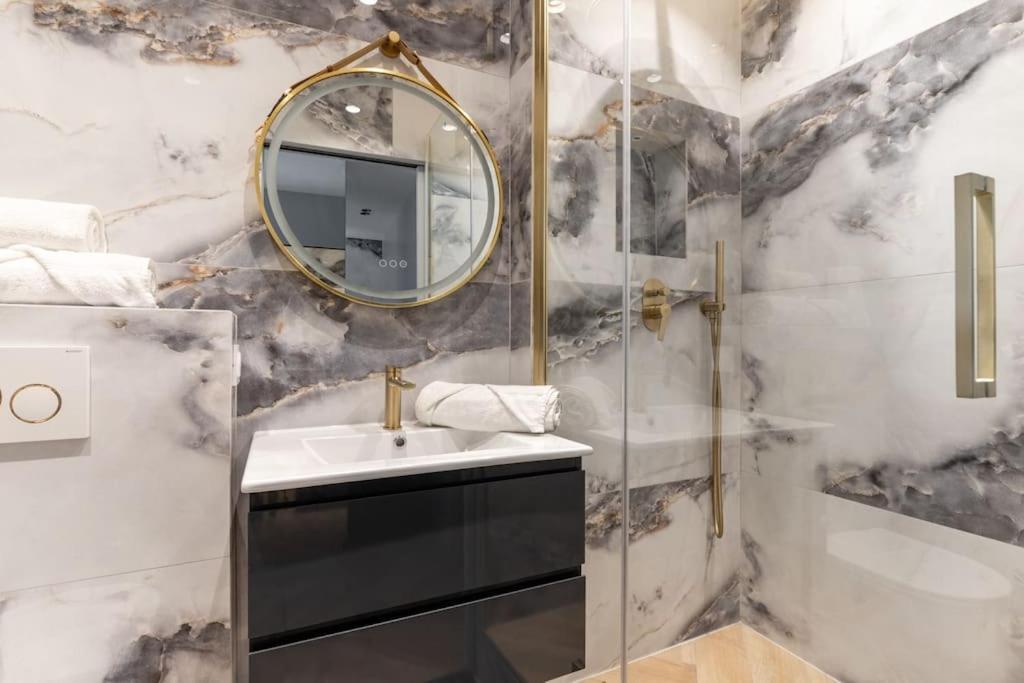 Neuilly/Paris :Magnifique Appartement 4P Exteriör bild